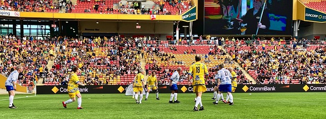 斯卢茨基：比赛激情四溢 米内罗会越来越好杨皓宇未来可期.